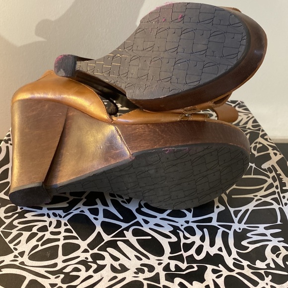 Pre-Owned Diane von Fürstenberg MUSE WEDGE PLATFORM  SANDAL - Picture 7 of 12